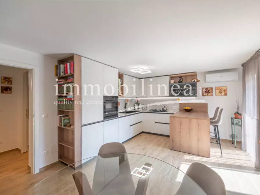 Immagine 20 di Villa in vendita  in via paiari a Lazise