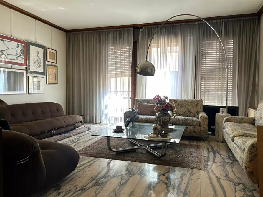 Immagine 2 di Appartamento in vendita  in Via Carlo Leoni a Padova