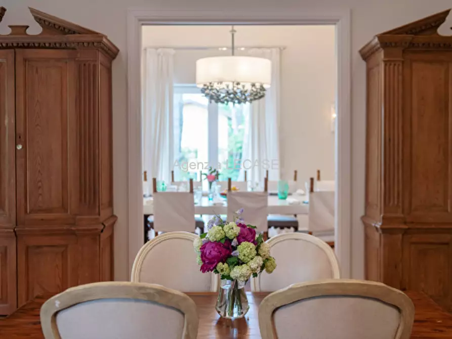 Immagine 5 di Villa in affitto  in Viale della Repubblica a Forte Dei Marmi