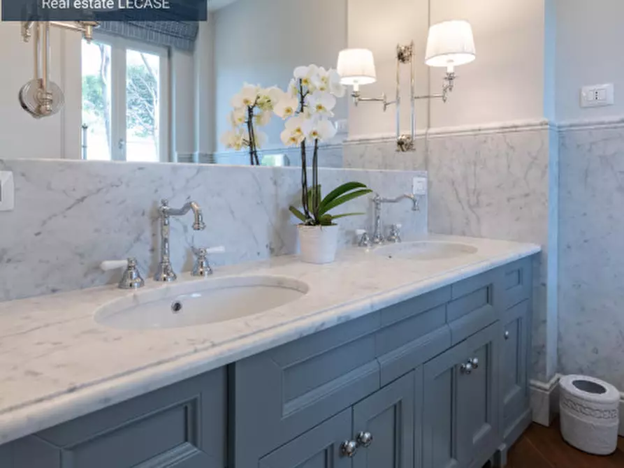 Immagine 13 di Villa in affitto  in Viale della Repubblica a Forte Dei Marmi