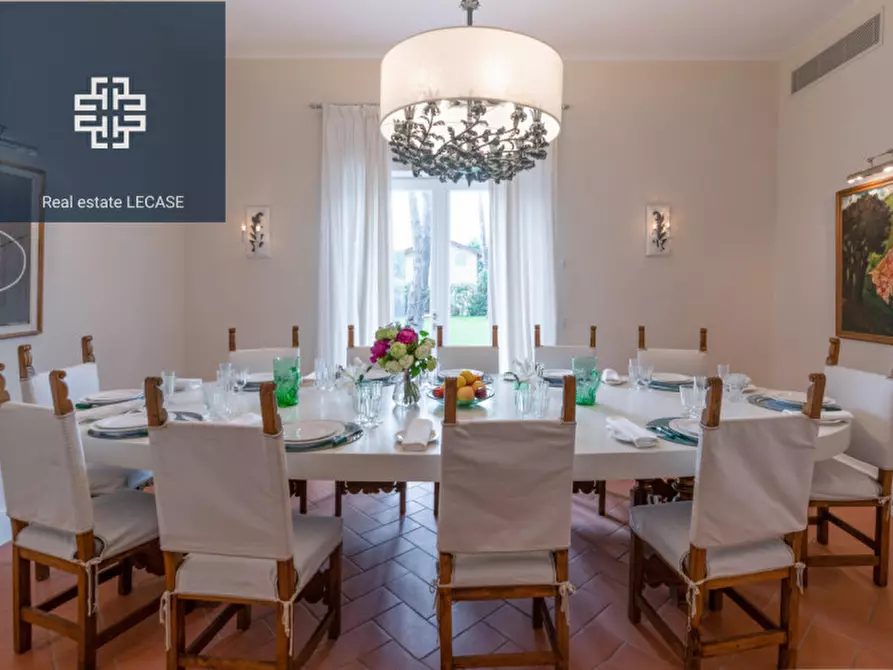 Immagine 18 di Villa in affitto  in Viale della Repubblica a Forte Dei Marmi