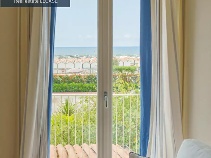 Immagine 30 di Villa in affitto  in Viale della Repubblica a Forte Dei Marmi