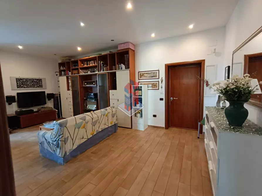 Immagine 4 di Appartamento in vendita  in VIA B.CAVALLINO a Napoli