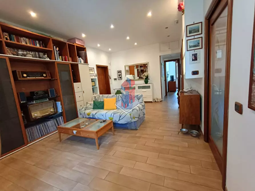 Immagine 5 di Appartamento in vendita  in VIA B.CAVALLINO a Napoli