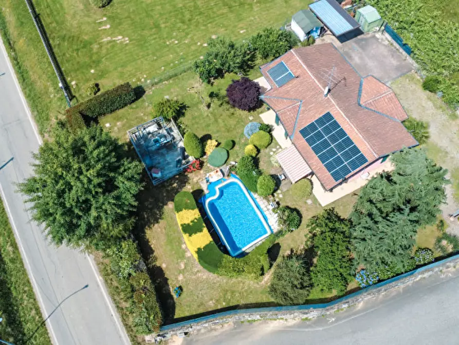 Immagine 1 di Villa in vendita  in Via Alpini d'Italia 16 a Boca