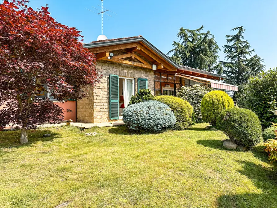 Immagine 1 di Villa in vendita  in Via Alpini d'Italia 16 a Boca