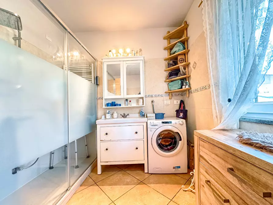 Immagine 14 di Villa in vendita  in Via Alpini d'Italia 16 a Boca