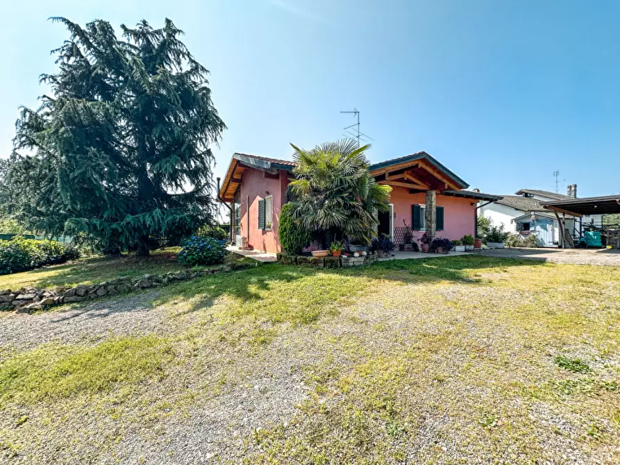 Immagine 17 di Villa in vendita  in Via Alpini d'Italia 16 a Boca