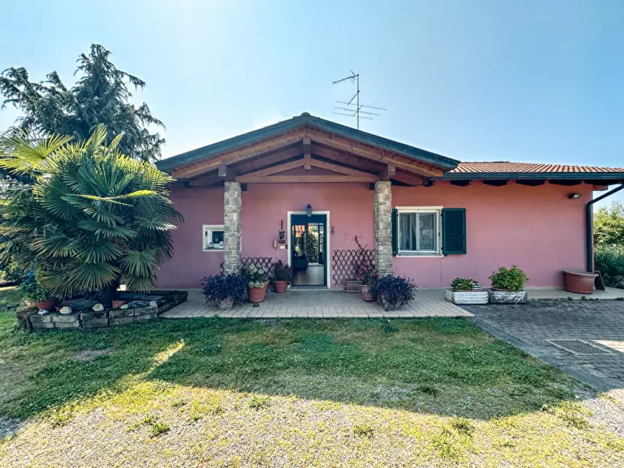 Immagine 25 di Villa in vendita  in Via Alpini d'Italia 16 a Boca