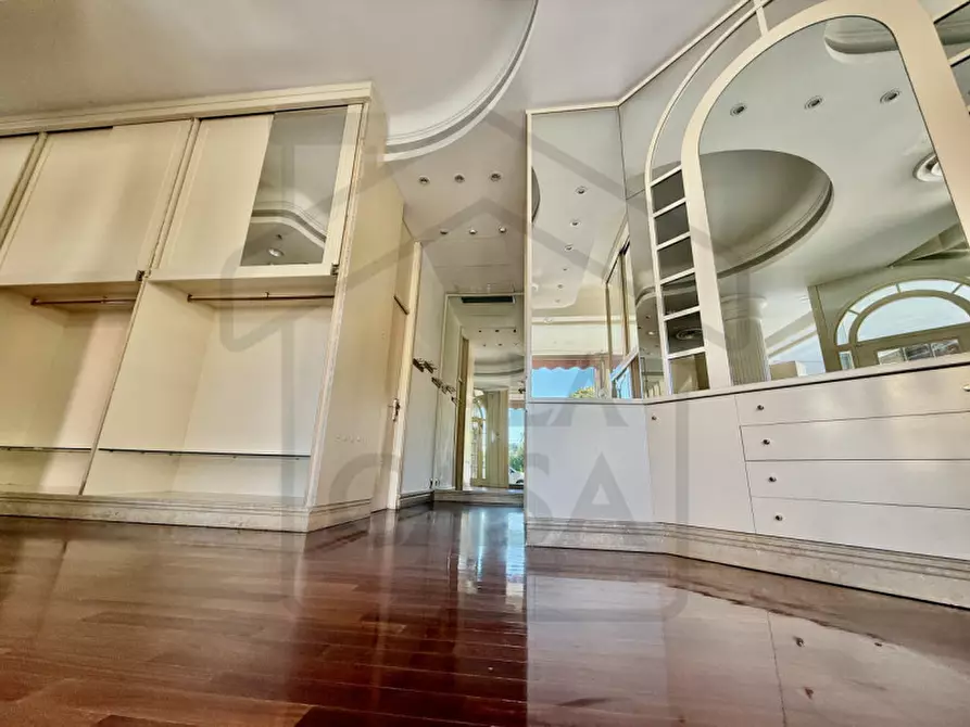 Immagine 6 di Negozio in affitto  in Via Francesco Petrarca a Montegrotto Terme