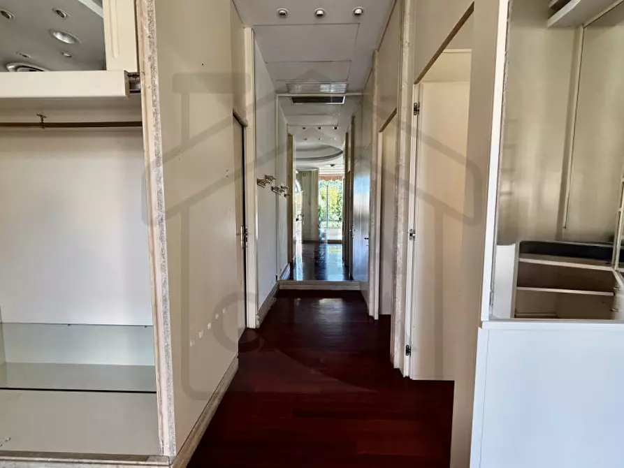 Immagine 8 di Negozio in affitto  in Via Francesco Petrarca a Montegrotto Terme