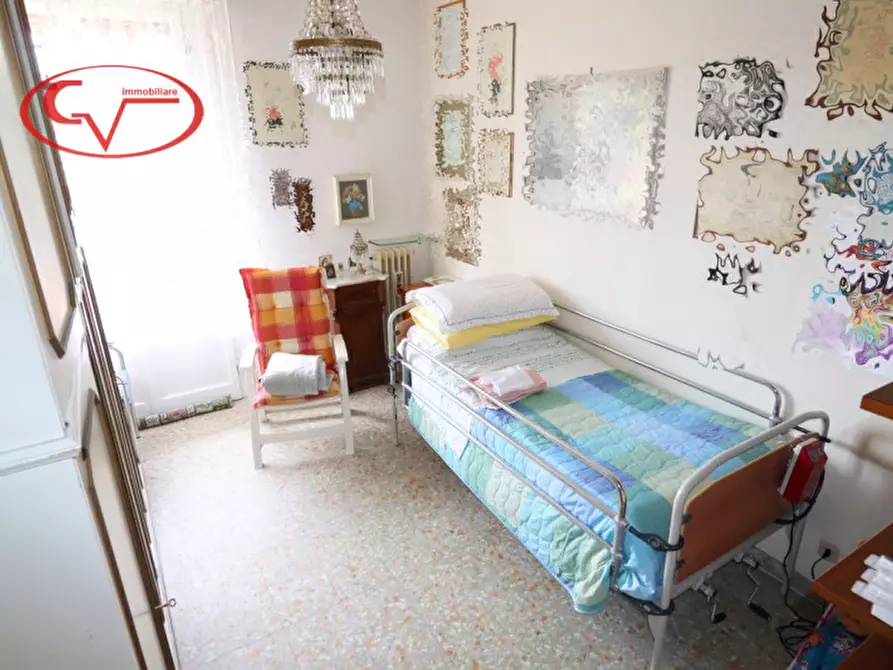 Immagine 19 di Appartamento in vendita  in via fratelli cervi a Montevarchi