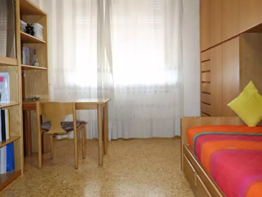 Immagine 27 di Appartamento in vendita  in via fratelli cervi a Montevarchi