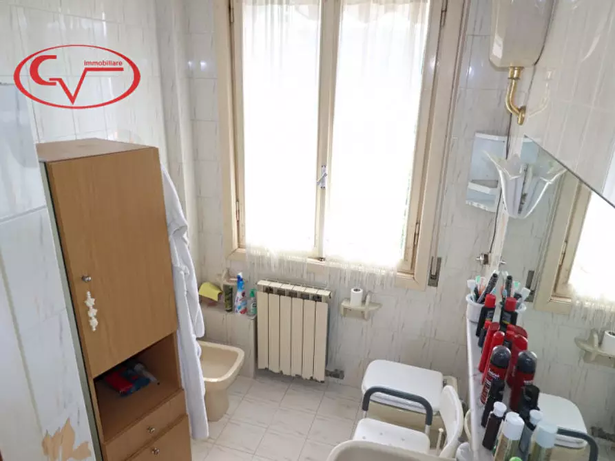 Immagine 29 di Appartamento in vendita  in via fratelli cervi a Montevarchi