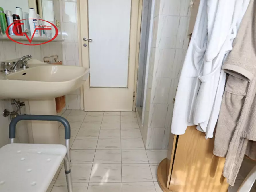 Immagine 31 di Appartamento in vendita  in via fratelli cervi a Montevarchi