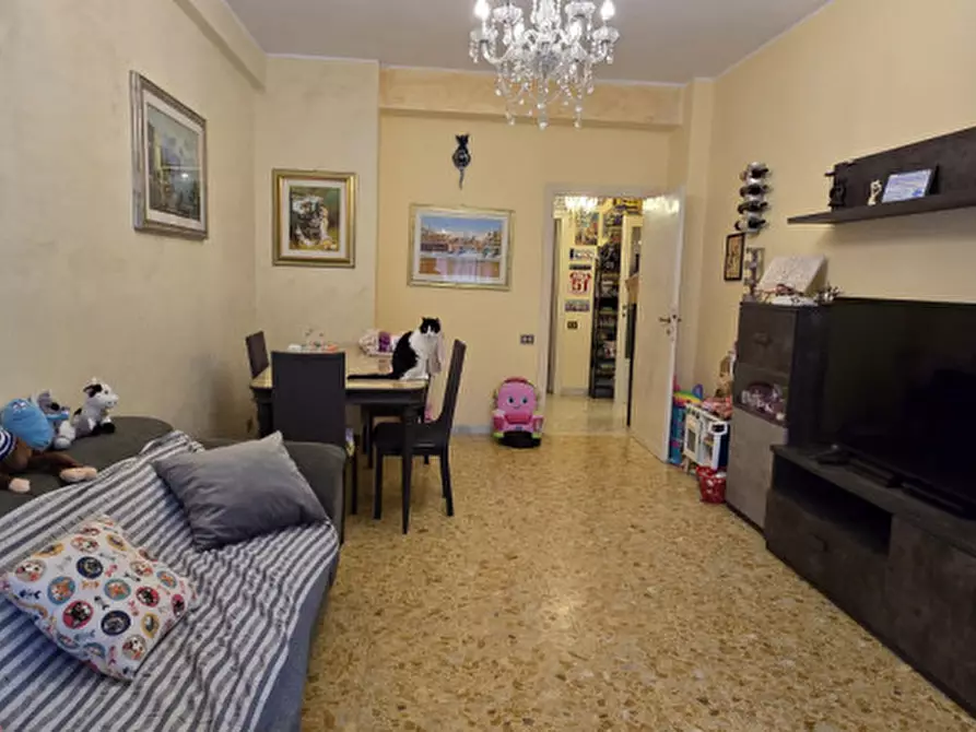 Immagine 6 di Appartamento in vendita  in Via Licinio Stolone 106 a Roma