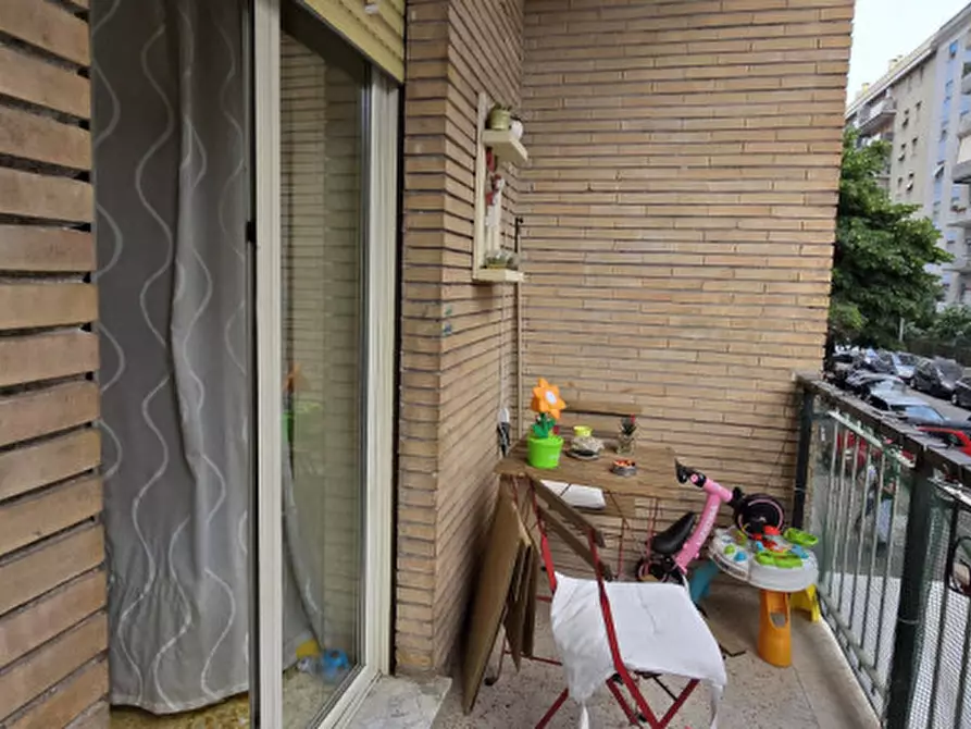 Immagine 8 di Appartamento in vendita  in Via Licinio Stolone 106 a Roma