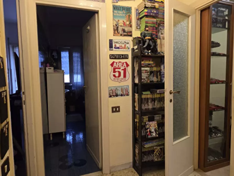 Immagine 11 di Appartamento in vendita  in Via Licinio Stolone 106 a Roma