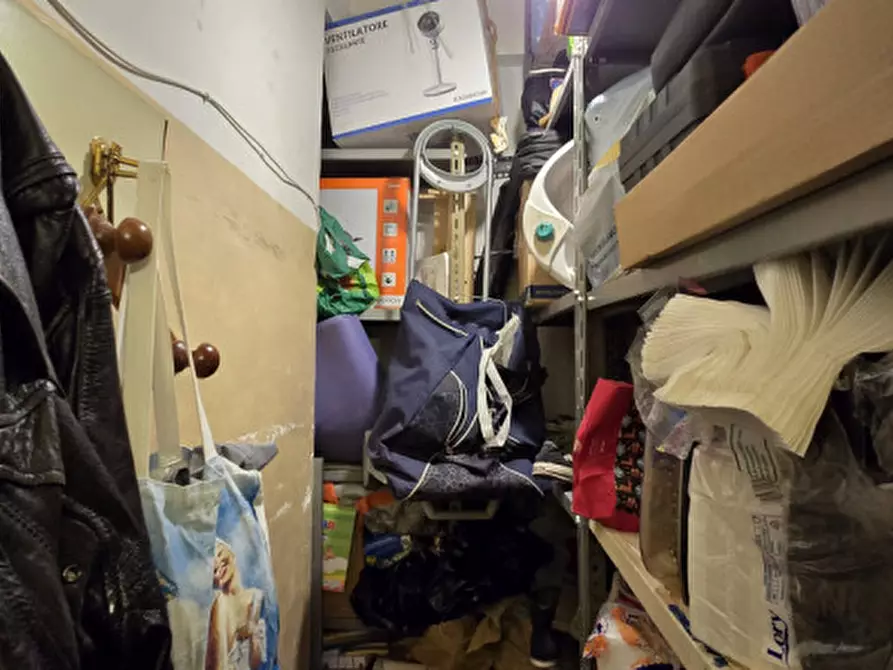 Immagine 25 di Appartamento in vendita  in Via Licinio Stolone 106 a Roma