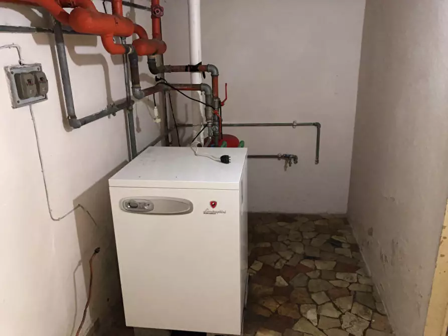 Immagine 28 di Casa indipendente in vendita  in via San Donato 66 a Correzzola