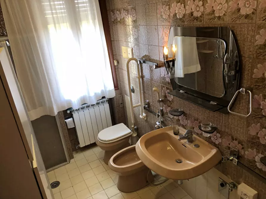 Immagine 54 di Casa indipendente in vendita  in via San Donato 66 a Correzzola