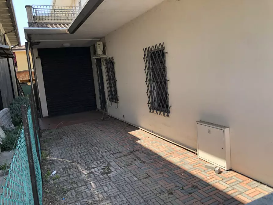 Immagine 69 di Casa indipendente in vendita  in via San Donato 66 a Correzzola