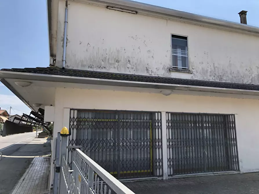 Immagine 73 di Casa indipendente in vendita  in via San Donato 66 a Correzzola