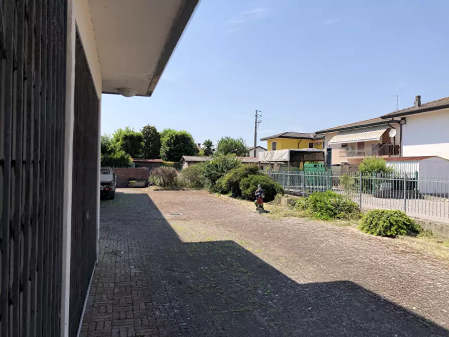 Immagine 74 di Casa indipendente in vendita  in via San Donato 66 a Correzzola