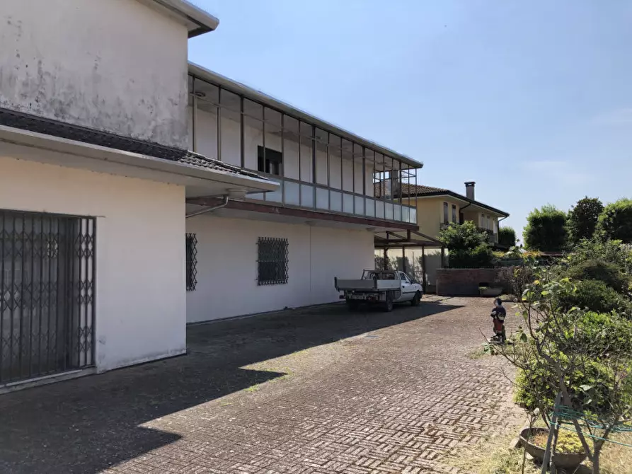 Immagine 75 di Casa indipendente in vendita  in via San Donato 66 a Correzzola