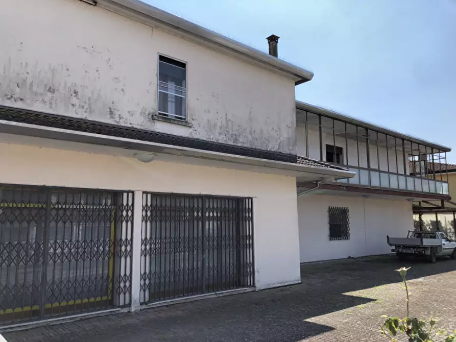 Immagine 76 di Casa indipendente in vendita  in via San Donato 66 a Correzzola