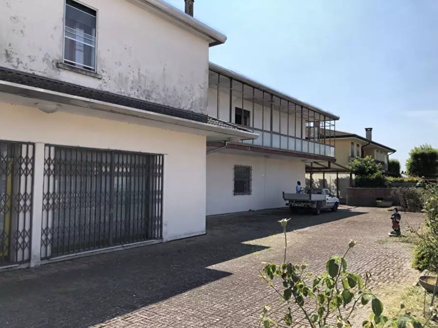 Immagine 77 di Casa indipendente in vendita  in via San Donato 66 a Correzzola