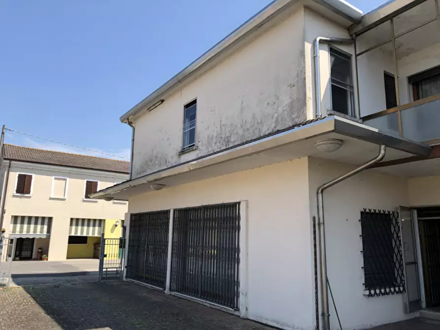 Immagine 78 di Casa indipendente in vendita  in via San Donato 66 a Correzzola