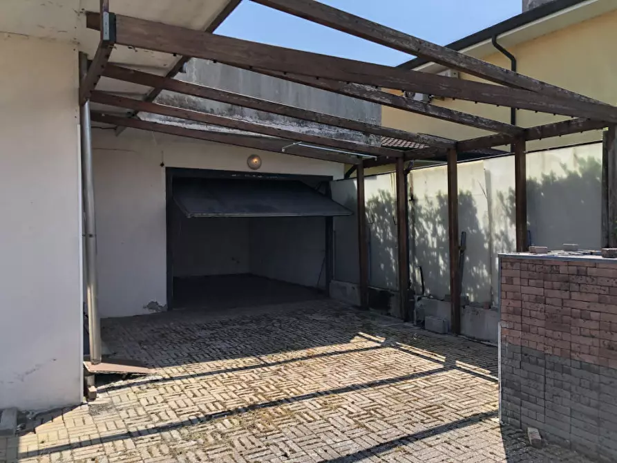 Immagine 80 di Casa indipendente in vendita  in via San Donato 66 a Correzzola