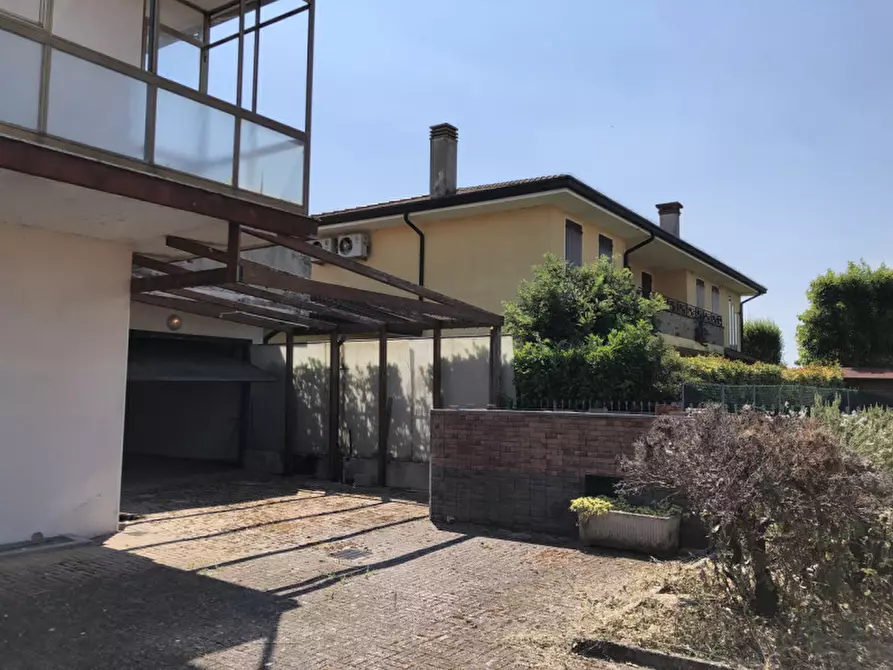 Immagine 81 di Casa indipendente in vendita  in via San Donato 66 a Correzzola
