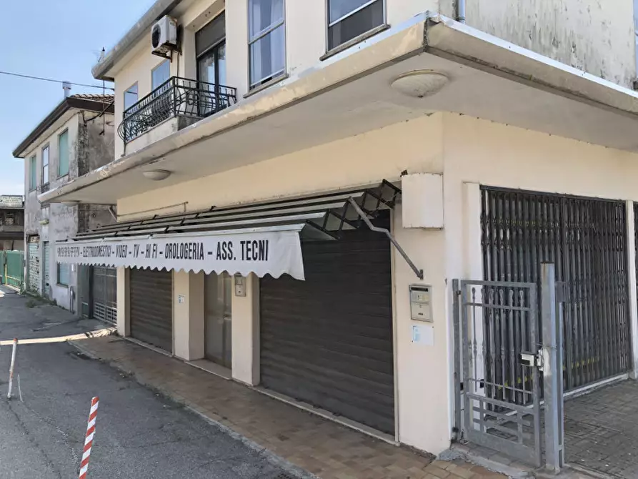 Immagine 85 di Casa indipendente in vendita  in via San Donato 66 a Correzzola