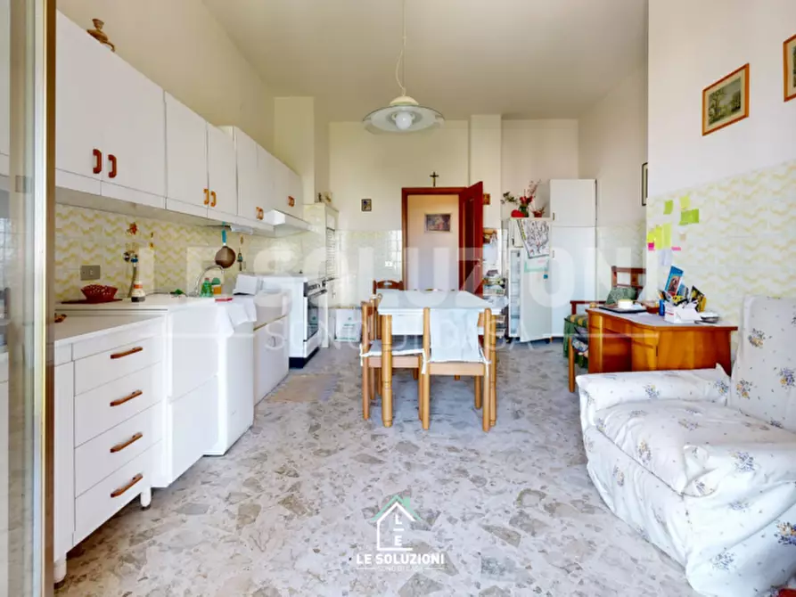 Immagine 8 di Appartamento in vendita  in via Cappuccini 71 a Putignano