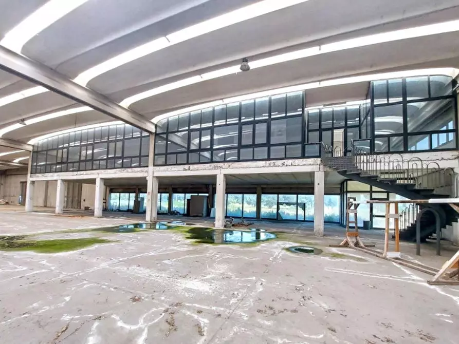 Immagine 1 di Capannone industriale in vendita  in Via Tarquinia, 01017 Tuscania VT, Italia a Tuscania