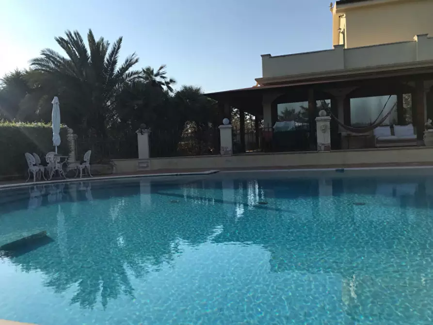 Immagine 4 di Villa in vendita  a Quartu Sant'elena