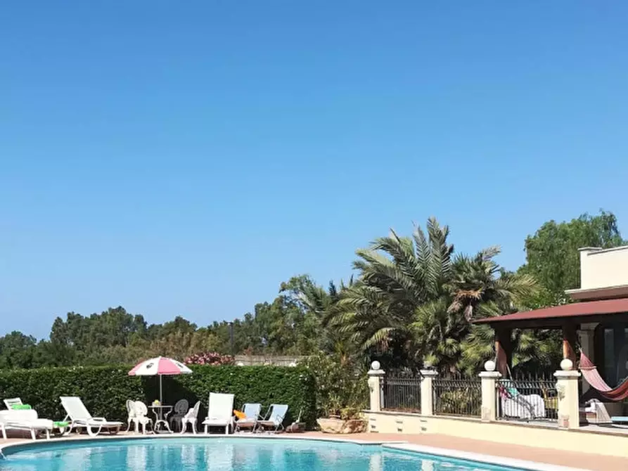 Immagine 11 di Villa in vendita  a Quartu Sant'elena