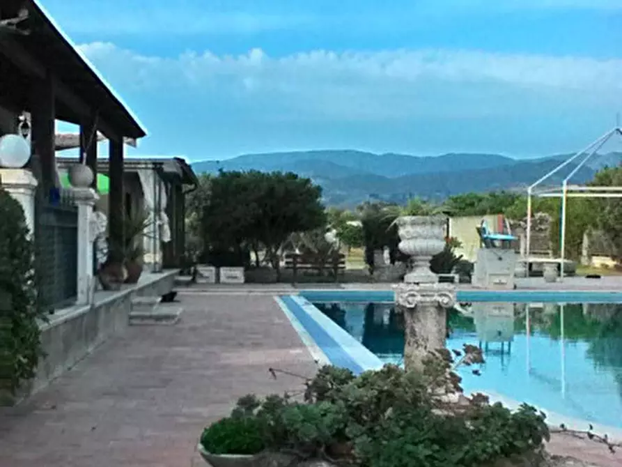 Immagine 12 di Villa in vendita  a Quartu Sant'elena