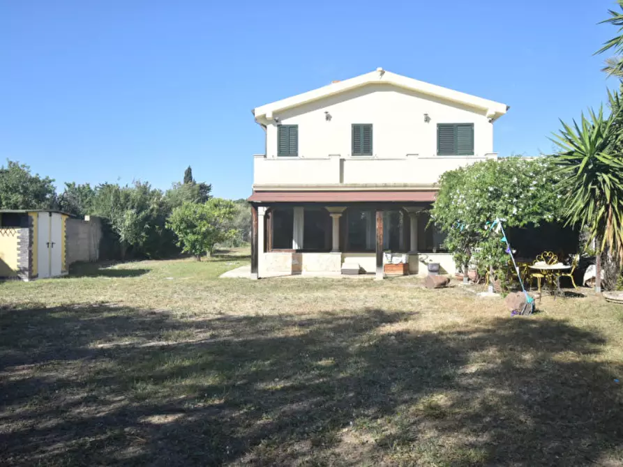Immagine 20 di Villa in vendita  a Quartu Sant'elena