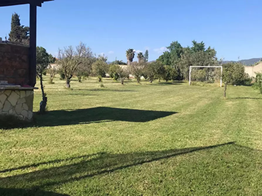 Immagine 21 di Villa in vendita  a Quartu Sant'elena