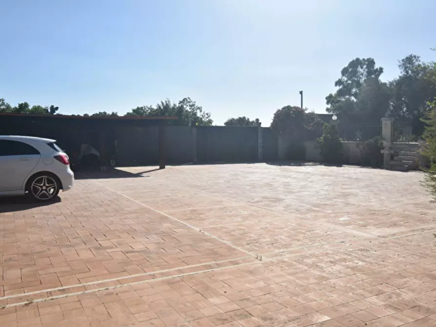 Immagine 24 di Villa in vendita  a Quartu Sant'elena