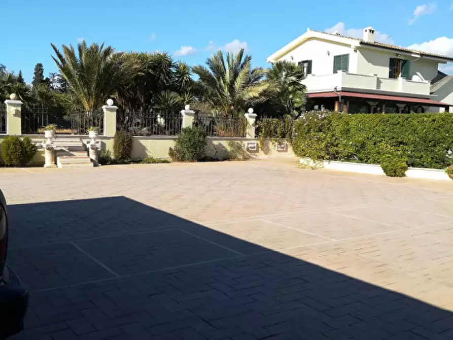Immagine 25 di Villa in vendita  a Quartu Sant'elena