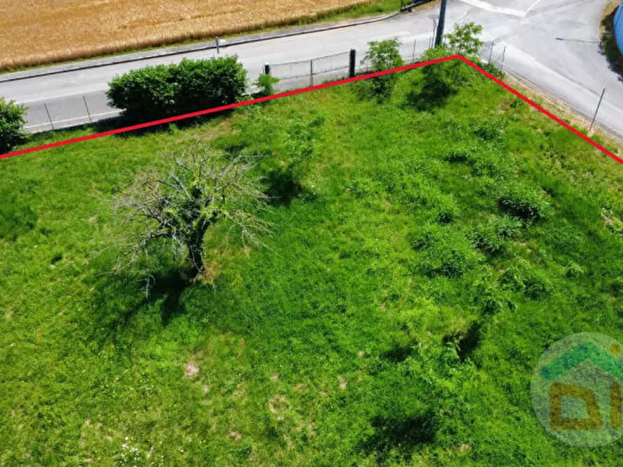 Immagine 8 di Terreno in vendita  in via giuseppe sinicco a Cormons