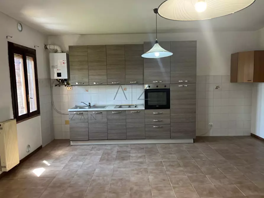 Immagine 2 di Appartamento in vendita  in Via Kennedy a Loria