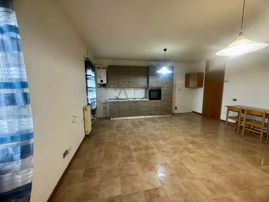 Immagine 4 di Appartamento in vendita  in Via Kennedy a Loria