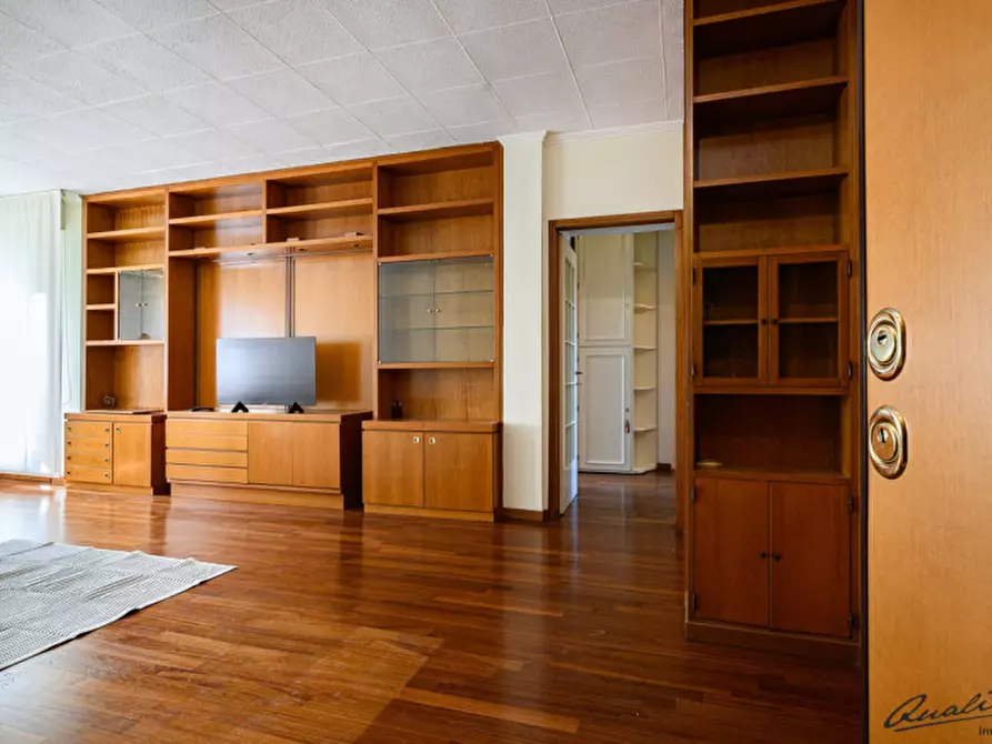 Immagine 2 di Appartamento in vendita  in Via Angelica Balabanoff a Roma