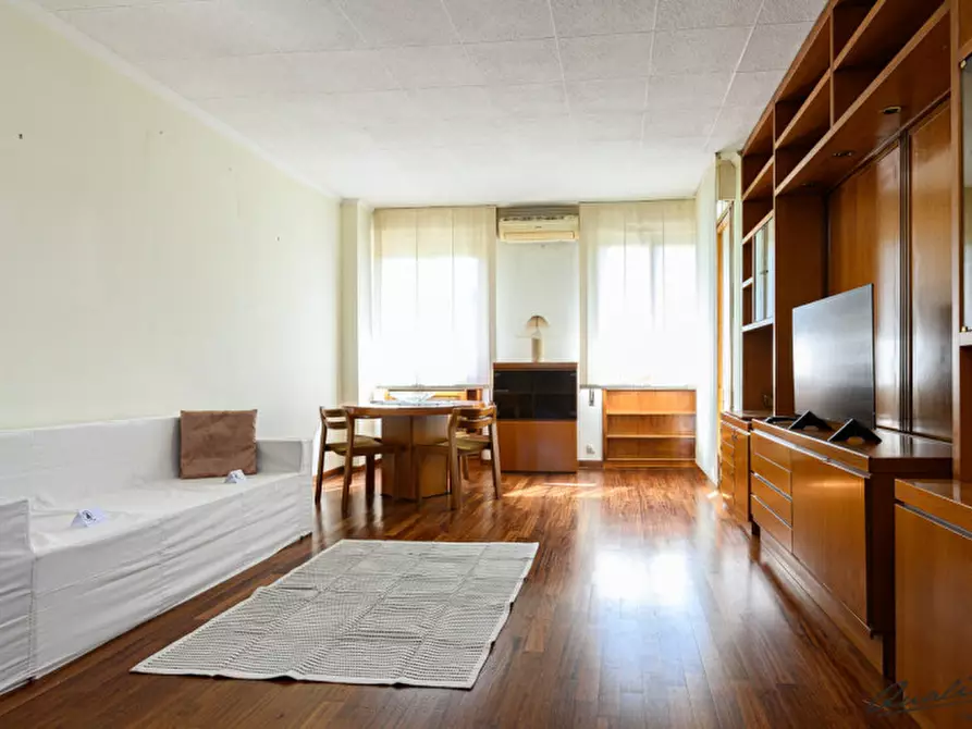 Immagine 4 di Appartamento in vendita  in Via Angelica Balabanoff a Roma