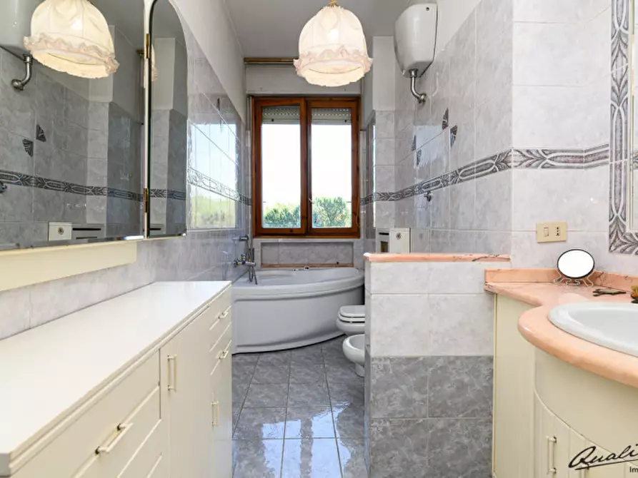 Immagine 16 di Appartamento in vendita  in Via Angelica Balabanoff a Roma